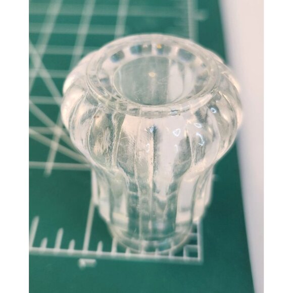 Vintage Miniature Acrylic Salt & Pepper Shakers With Screw-On Metal Lids Set Of - Picture 6 of 8